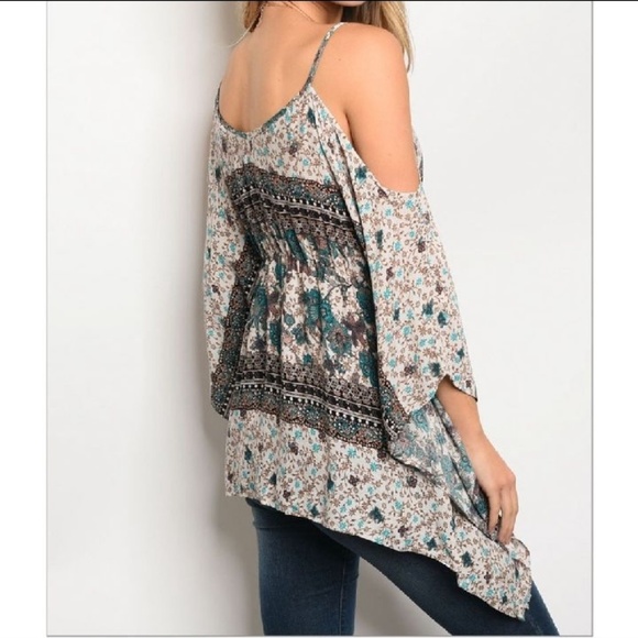 💥Host Pick!💥Boho Cold Shoulder Top - Picture 2 of 4